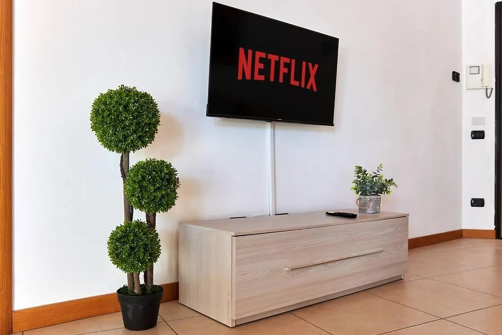 Apartament Airport 8 Min A/C - Netflix- Free Parking Bergamo Włochy