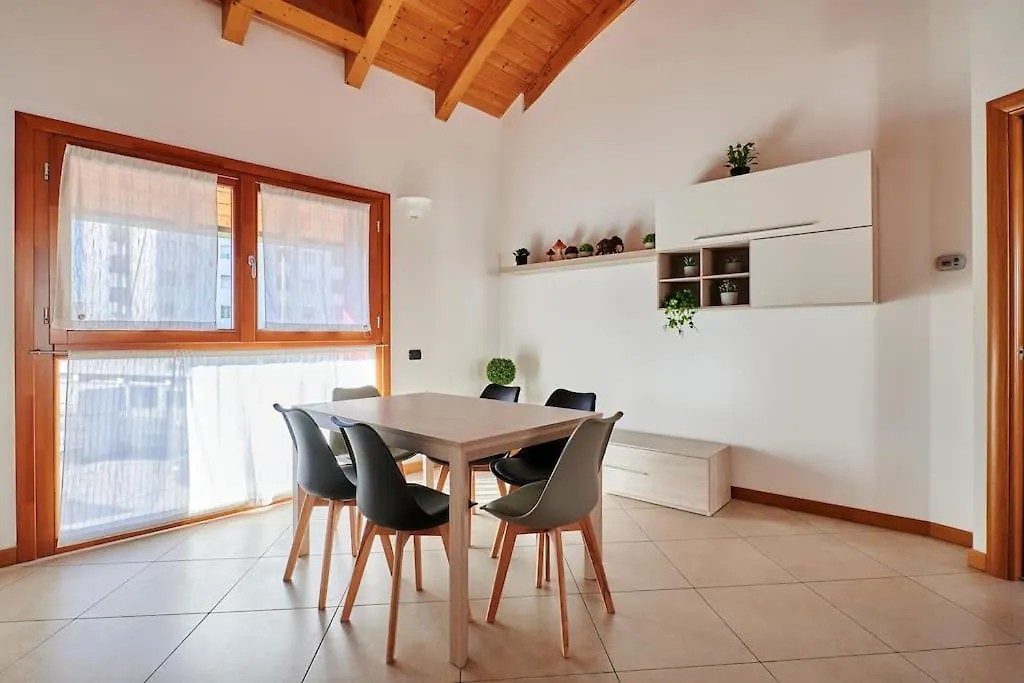 Apartament Airport 8 Min A/C - Netflix- Free Parking Bergamo
